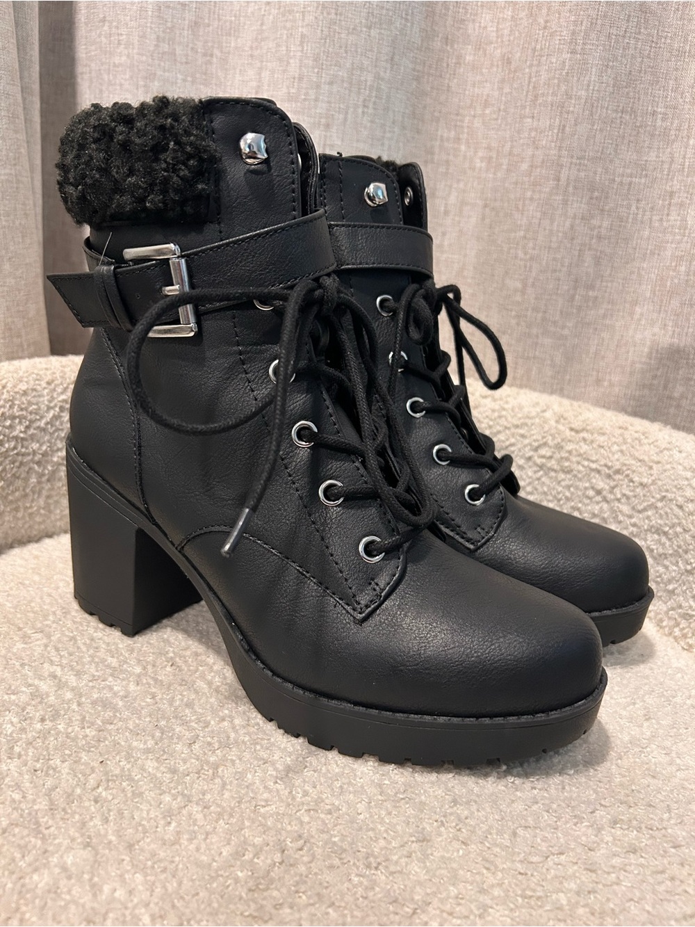 Mari A. Salon Black Lace Up Heeled Combat Boots 7.5M NEW